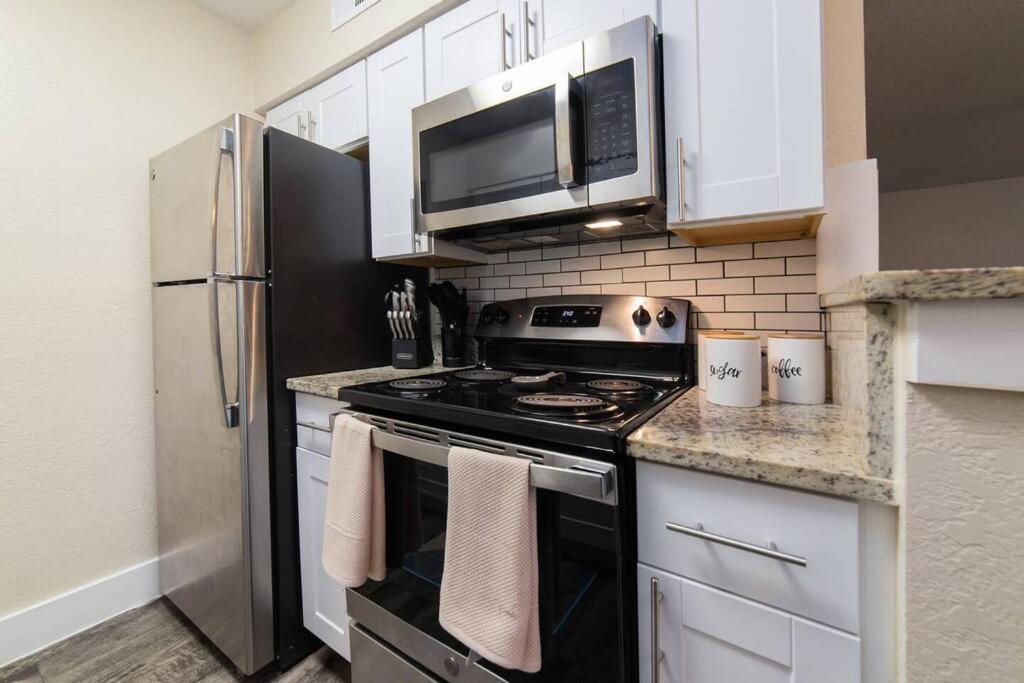 Appartement Walk To Att-free Parking-min To Attractions-modern