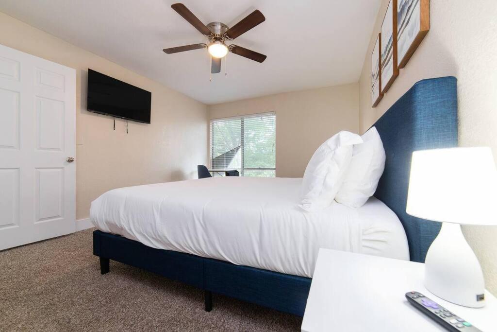 Appartement Walk To Att-free Parking-min To Attractions-modern Arlington