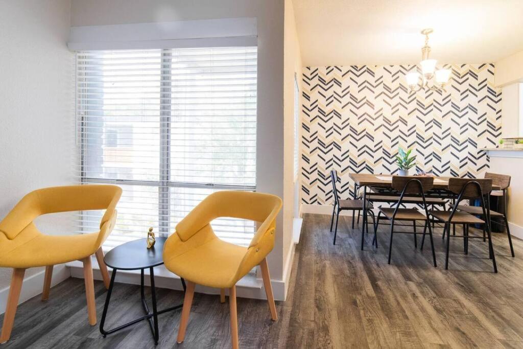 Walk To Att-free Parking-min To Attractions-modern Appartement Arlington